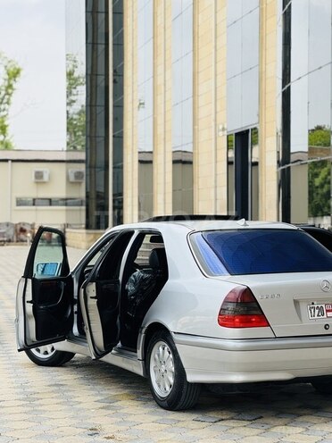 Mercedes C 230 1998, 215,382 km - 2.3 l - İmişli