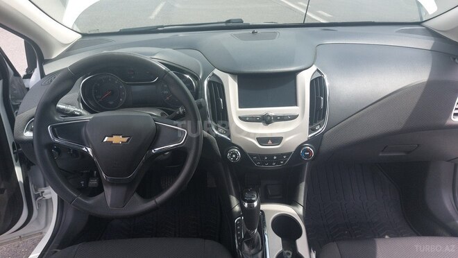 Chevrolet Cruze 2018, 167,123 km - 1.4 l - Qax
