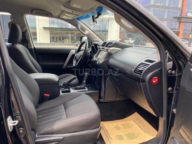 Toyota Land Cruiser Prado-12