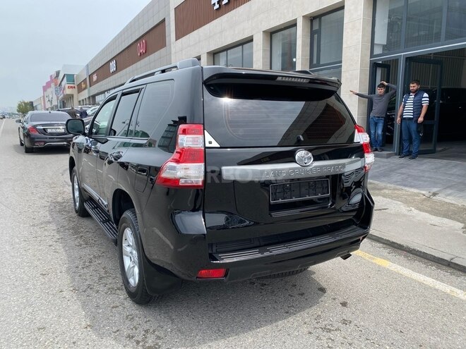 Toyota Land Cruiser Prado-7