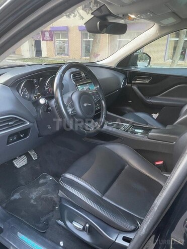 Jaguar F-Pace 2018, 150,000 km - 2.0 l - Bakı
