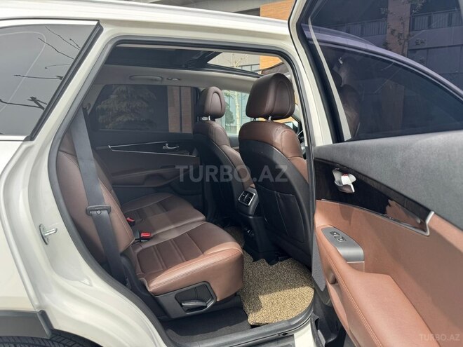 Kia Sorento-19