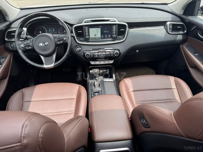 Kia Sorento-14