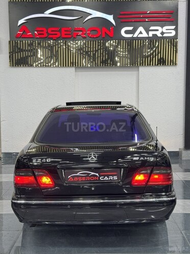 Mercedes E 240 1999, 166,000 km - 2.4 l - Sumqayıt