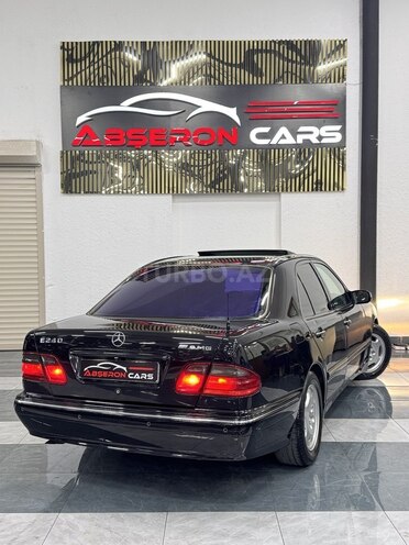 Mercedes E 240 1999, 166,000 km - 2.4 l - Sumqayıt