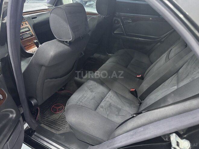 Mercedes E 240 1999, 166,000 km - 2.4 l - Sumqayıt