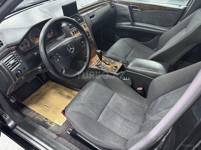 Mercedes E 240 1999, 166,000 km - 2.4 l - Sumqayıt
