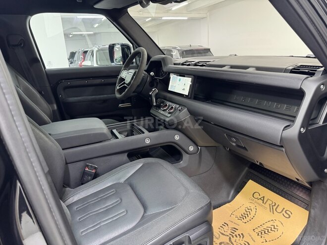 Land Rover Defender-4