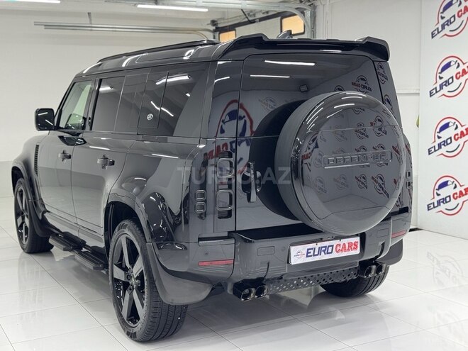Land Rover Defender-8