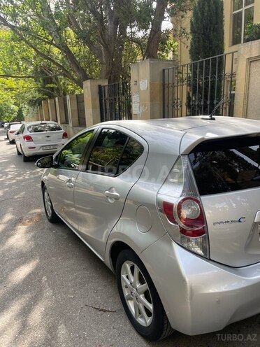 Toyota Prius C 2013, 152,000 km - 1.5 l - Bakı