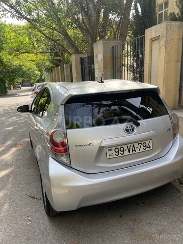 Toyota Prius C 2013, 152,000 km - 1.5 l - Bakı