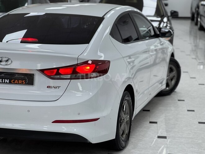 Hyundai Avante 2016, 194,000 km - 1.6 l - Bakı
