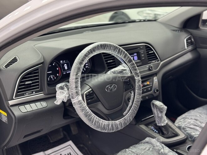 Hyundai Avante 2016, 194,000 km - 1.6 l - Bakı