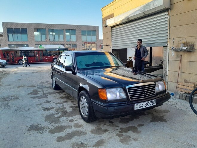 Mercedes E 220 1994, 308,000 km - 2.2 л - Bakı