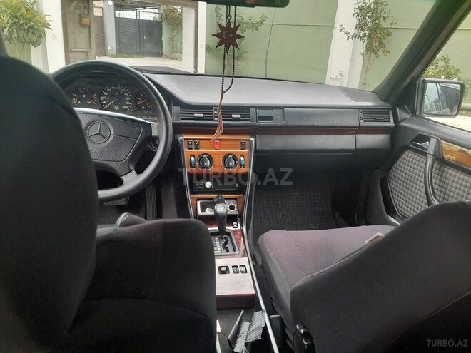 Mercedes E 220 1994, 308,000 km - 2.2 л - Bakı