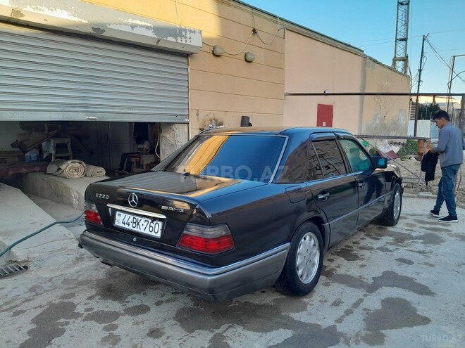 Mercedes E 220 1994, 308,000 km - 2.2 л - Bakı