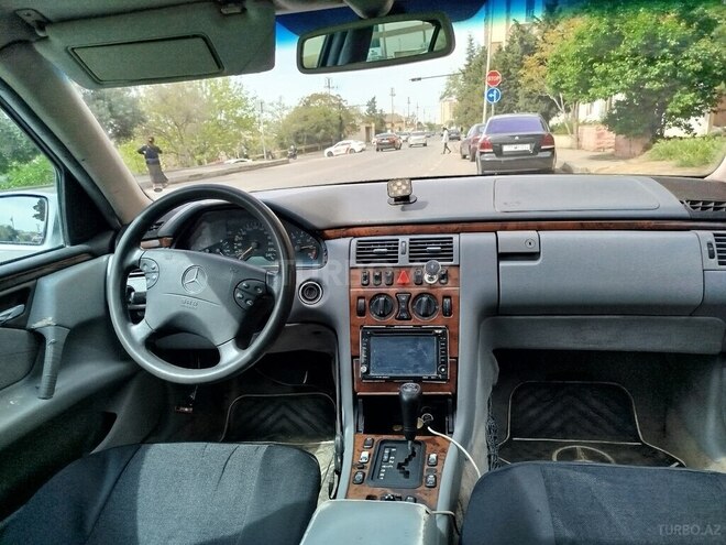 Mercedes E 240 1998, 350,000 km - 2.4 l - Bakı