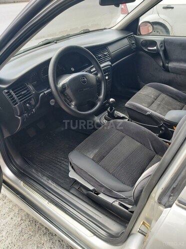 Opel Vectra 1999, 491,000 km - 2.0 l - Göyçay