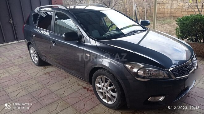 Kia Ceed 2011, 199,000 km - 1.4 l - Ucar