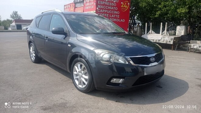 Kia Ceed 2011, 199,000 km - 1.4 l - Ucar