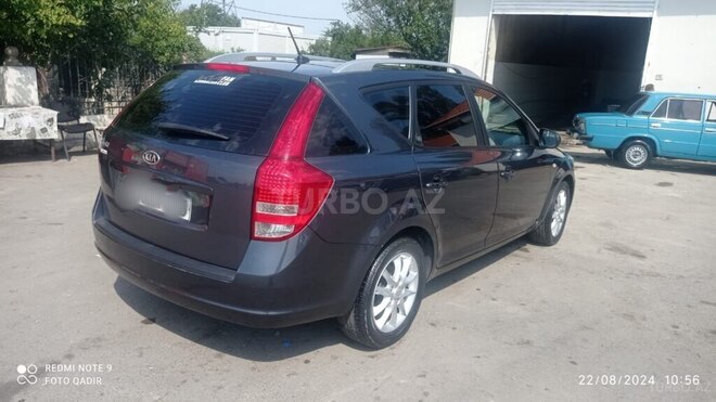 Kia Ceed 2011, 199,000 km - 1.4 l - Ucar