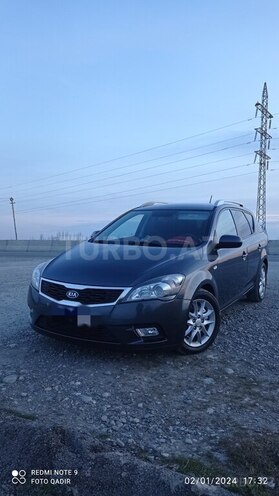 Kia Ceed 2011, 199,000 km - 1.4 l - Ucar