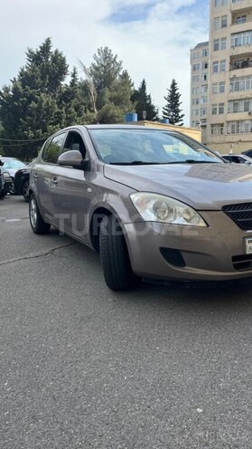 Kia Ceed 2008, 385,000 km - 1.6 l - Bakı