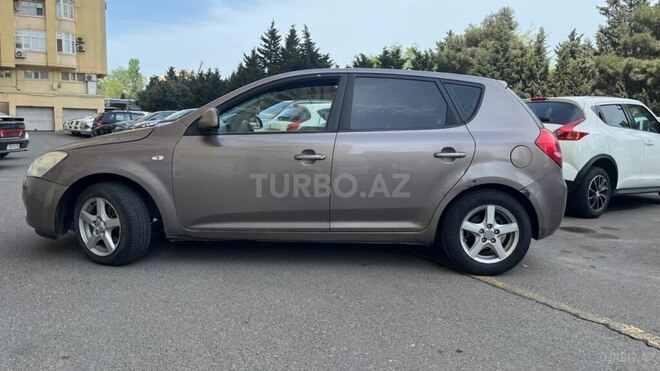 Kia Ceed 2008, 385,000 km - 1.6 l - Bakı