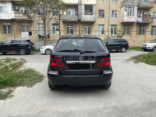 Mercedes B 180 2010, 246,000 km - 1.7 л - Bakı