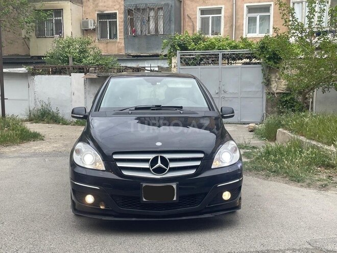 Mercedes B 180 2010, 246,000 km - 1.7 л - Bakı