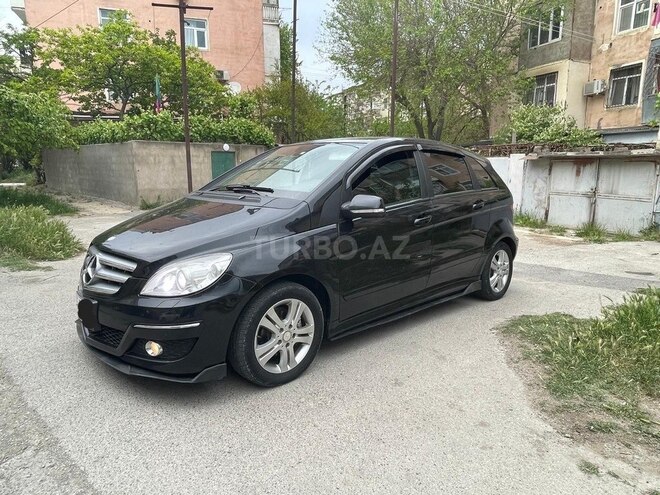Mercedes B 180 2010, 246,000 km - 1.7 л - Bakı