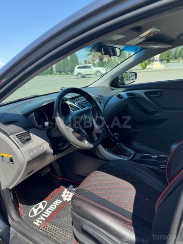 Hyundai Elantra 2015, 197,949 km - 1.8 l - Gəncə