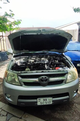 Toyota Hilux 2005, 212,000 km - 2.5 l - Bakı
