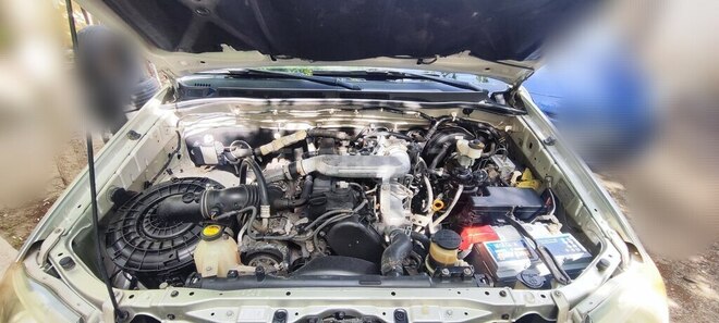 Toyota Hilux 2005, 212,000 km - 2.5 l - Bakı