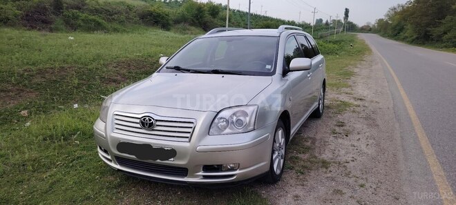 Toyota Avensis 2004, 294,886 km - 2.0 l - Quba