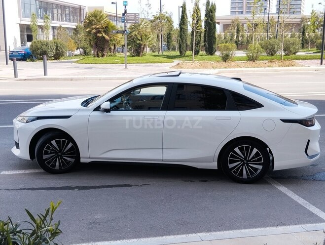 Changan Qiyuan A05 2024, 18,000 km - 1.5 л - Bakı