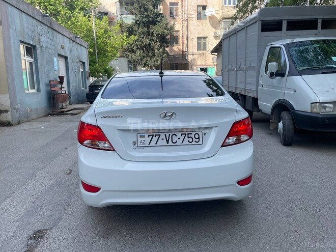 Hyundai Accent 2017, 173,809 km - 1.6 л - Bakı