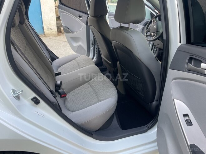 Hyundai Accent 2017, 173,809 km - 1.6 л - Bakı
