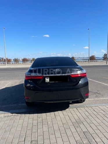 Toyota Corolla 2017, 155,000 km - 1.6 л - Bakı