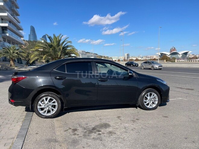 Toyota Corolla 2017, 155,000 km - 1.6 л - Bakı