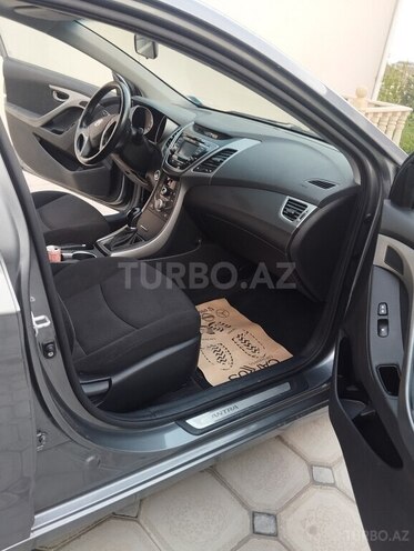 Hyundai Elantra 2015, 167,372 km - 1.8 l - Bakı