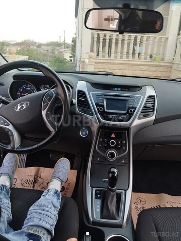 Hyundai Elantra 2015, 167,372 km - 1.8 l - Bakı