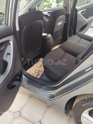 Hyundai Elantra 2015, 167,372 km - 1.8 l - Bakı