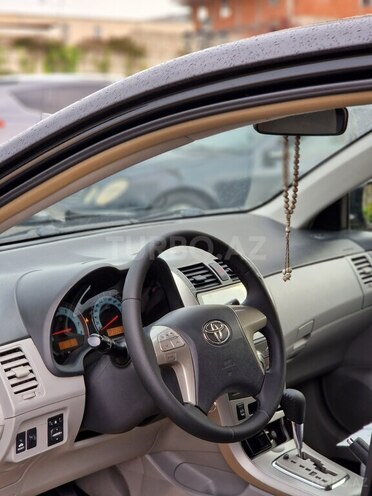 Toyota Corolla 2012, 220,000 km - 1.8 л - Bakı