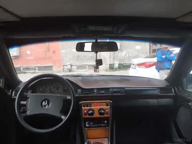 Mercedes E 250 1991, 489,000 km - 2.5 l - Sumqayıt