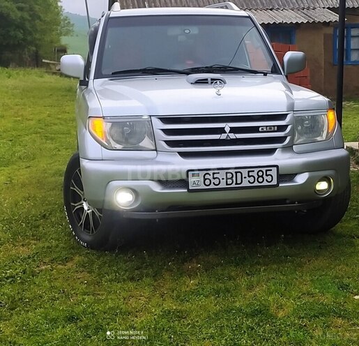 Mitsubishi Pajero io 2000, 260,000 km - 2.0 л - Yardımlı