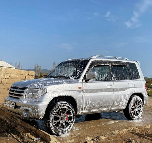 Mitsubishi Pajero io 2000, 260,000 km - 2.0 л - Yardımlı