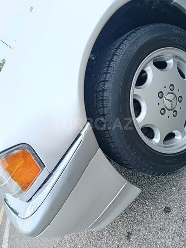 Mercedes C 230 1997, 297,000 km - 2.3 l - Ağdaş