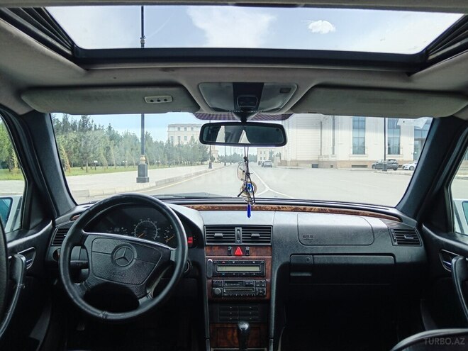 Mercedes C 230 1997, 297,000 km - 2.3 l - Ağdaş