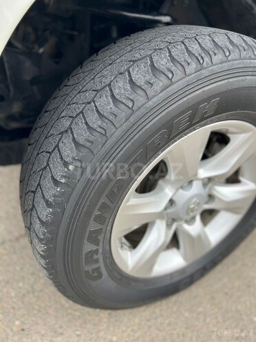 Toyota Land Cruiser Prado 2010, 210,000 km - 2.7 л - Şirvan